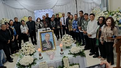 IBADAH PENGHIBURAN PGLII KENANG KETELADANAN PDT. DR. NUS REIMAS
